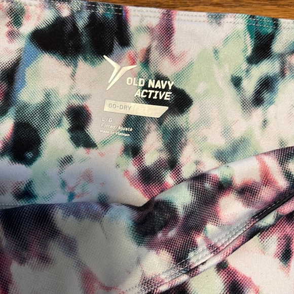 Old Navy Active white, green, pink and black splotch design capris Sz L - Picture 2 of 6